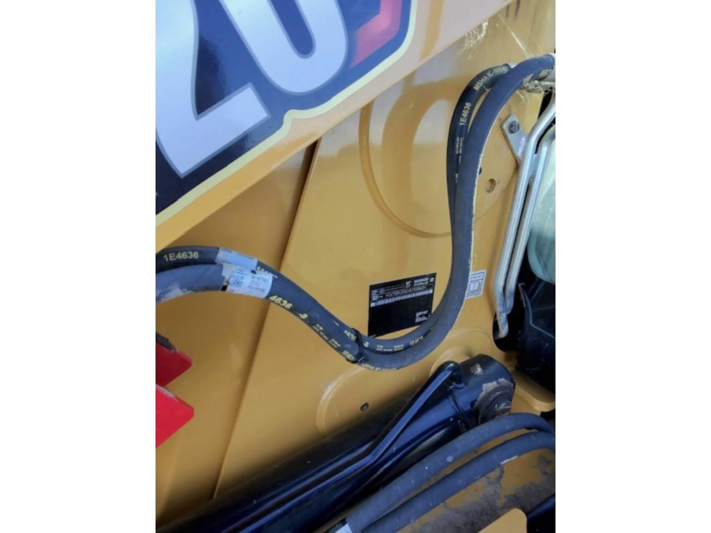 2025 Caterpillar 420
