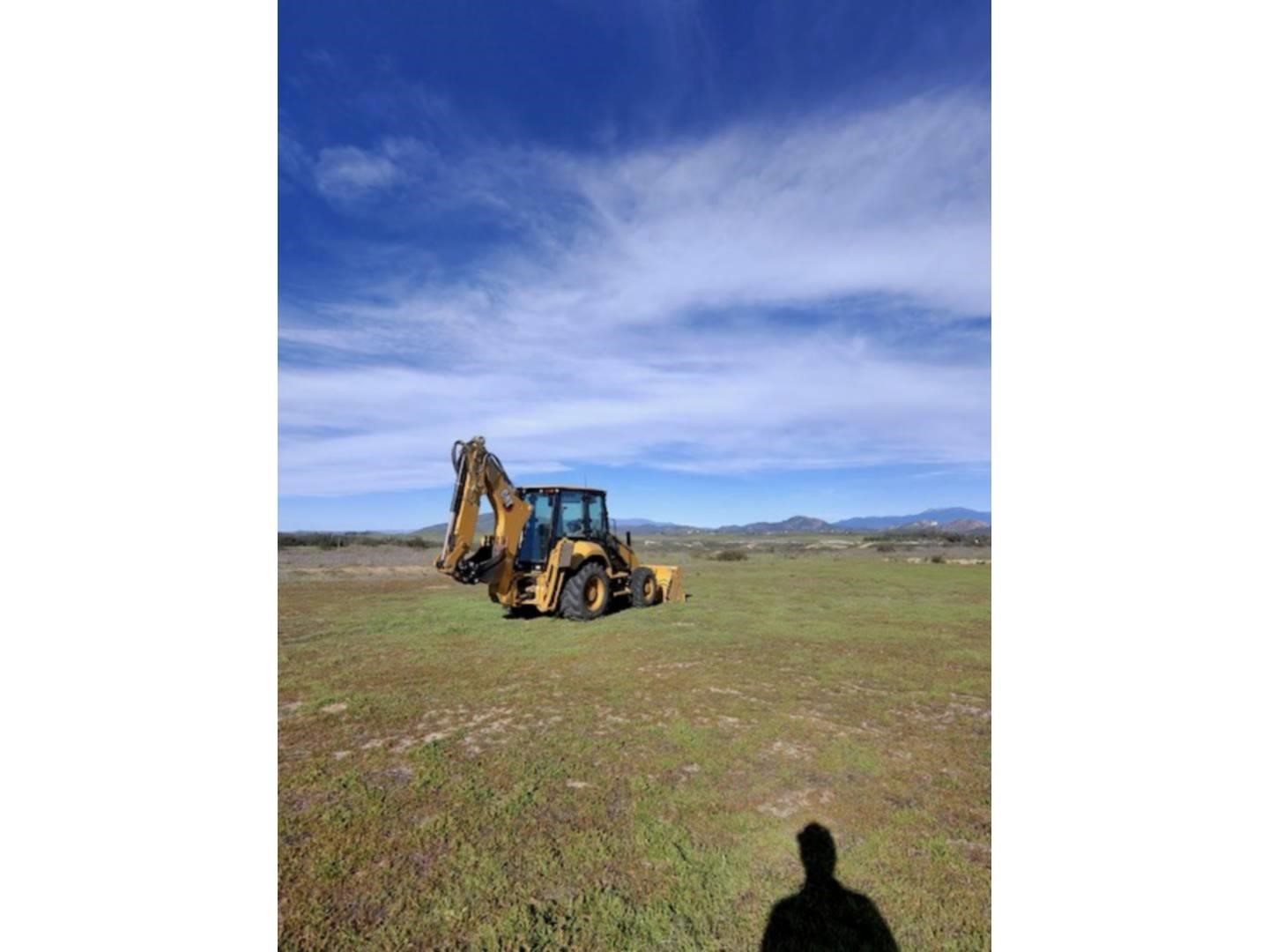 2025 Caterpillar 420