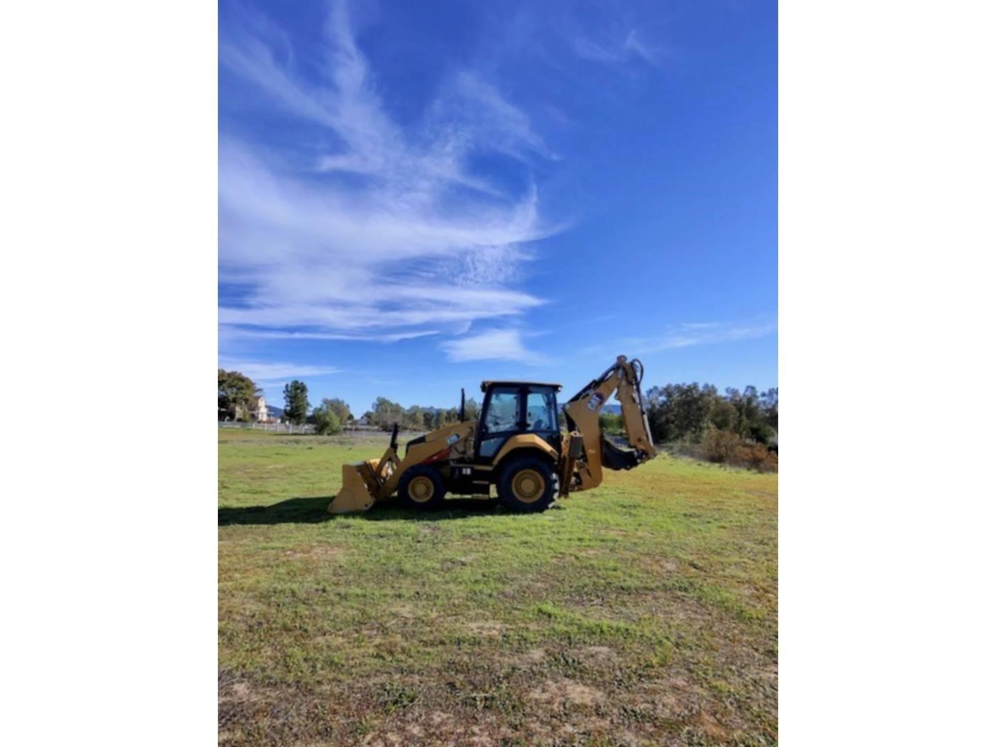 2025 Caterpillar 420