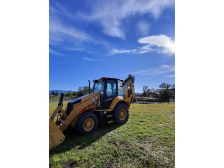 2025 Caterpillar 420