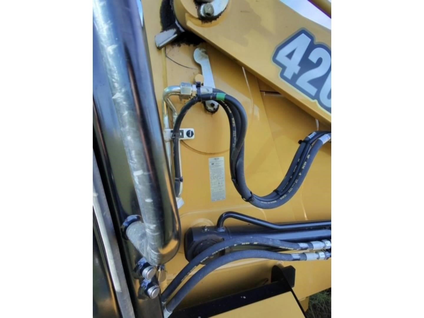 2025 Caterpillar 420
