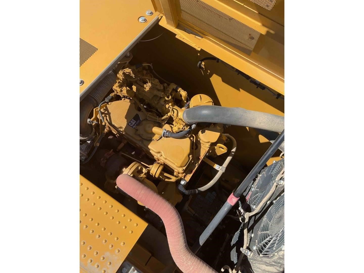 2020 Caterpillar 320