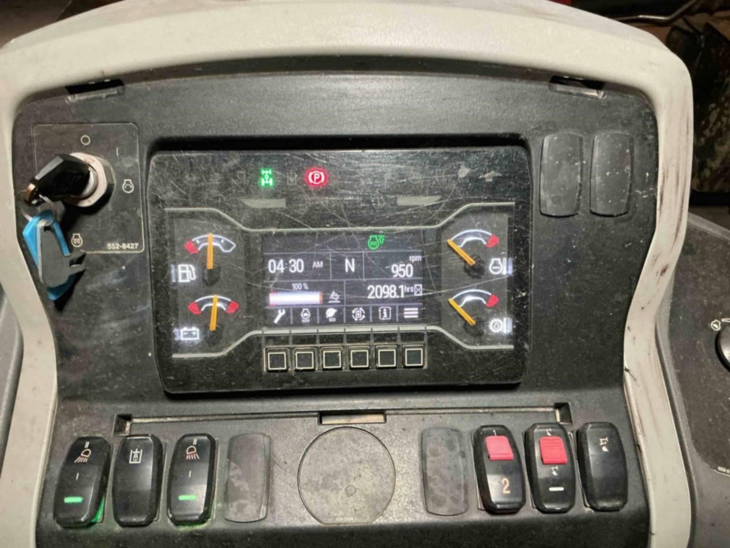 2022 Caterpillar 420