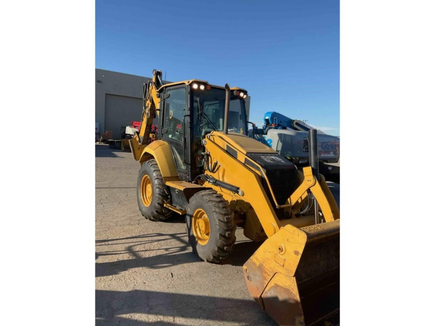 2020 Caterpillar 420