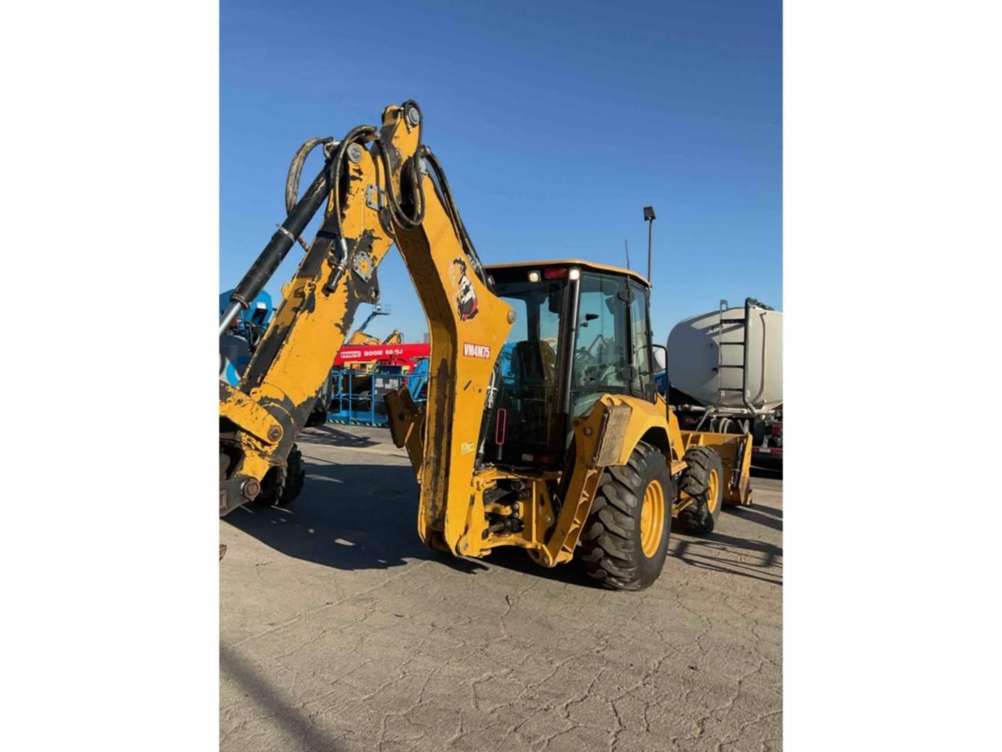 2020 Caterpillar 420