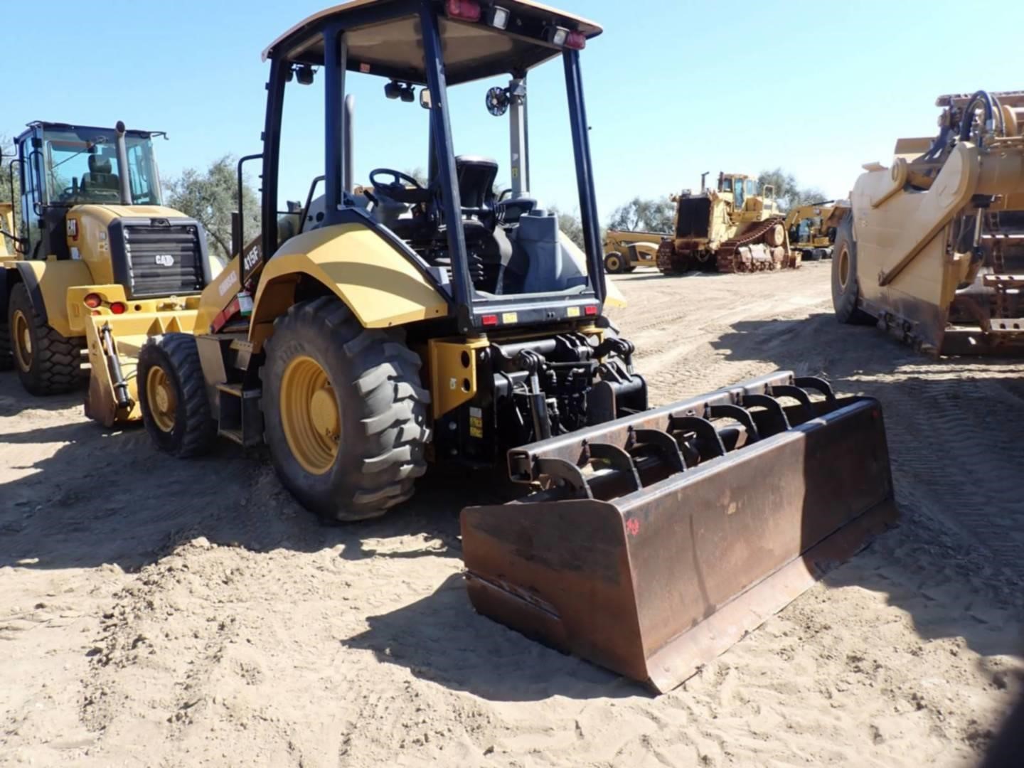 2017 Caterpillar 415F2 IL