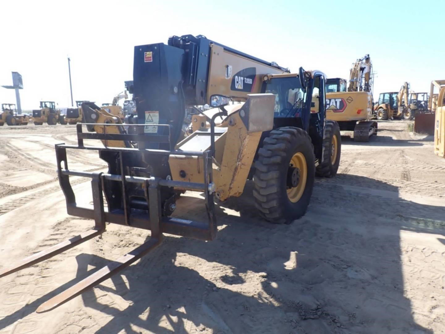 2019 Caterpillar TL1055D