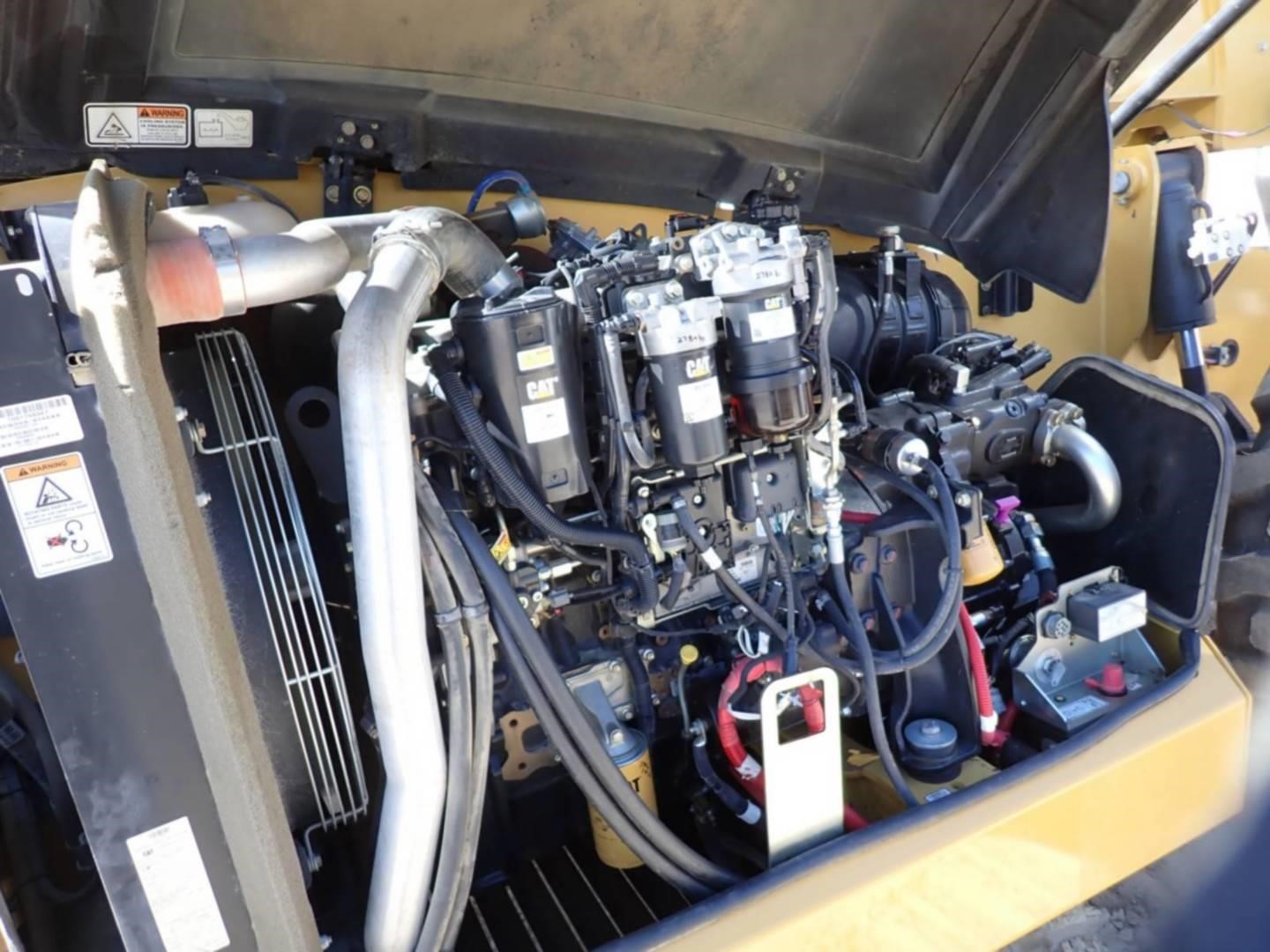 2019 Caterpillar TL1055D