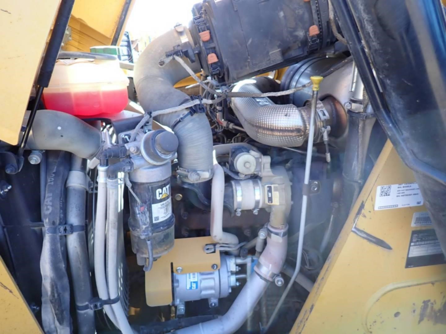 2020 Caterpillar 420