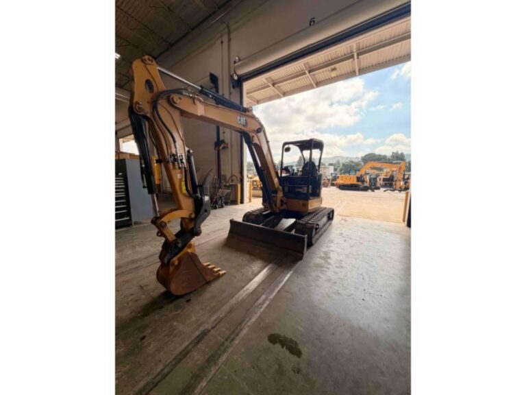 2022 Caterpillar 305