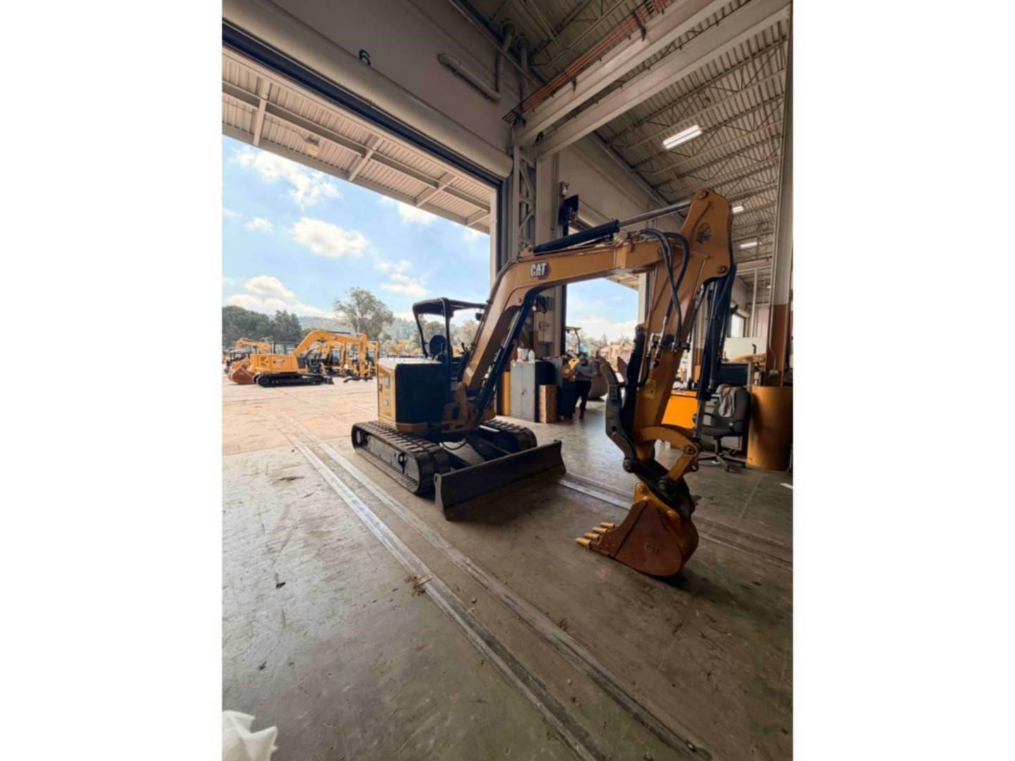 2022 Caterpillar 305