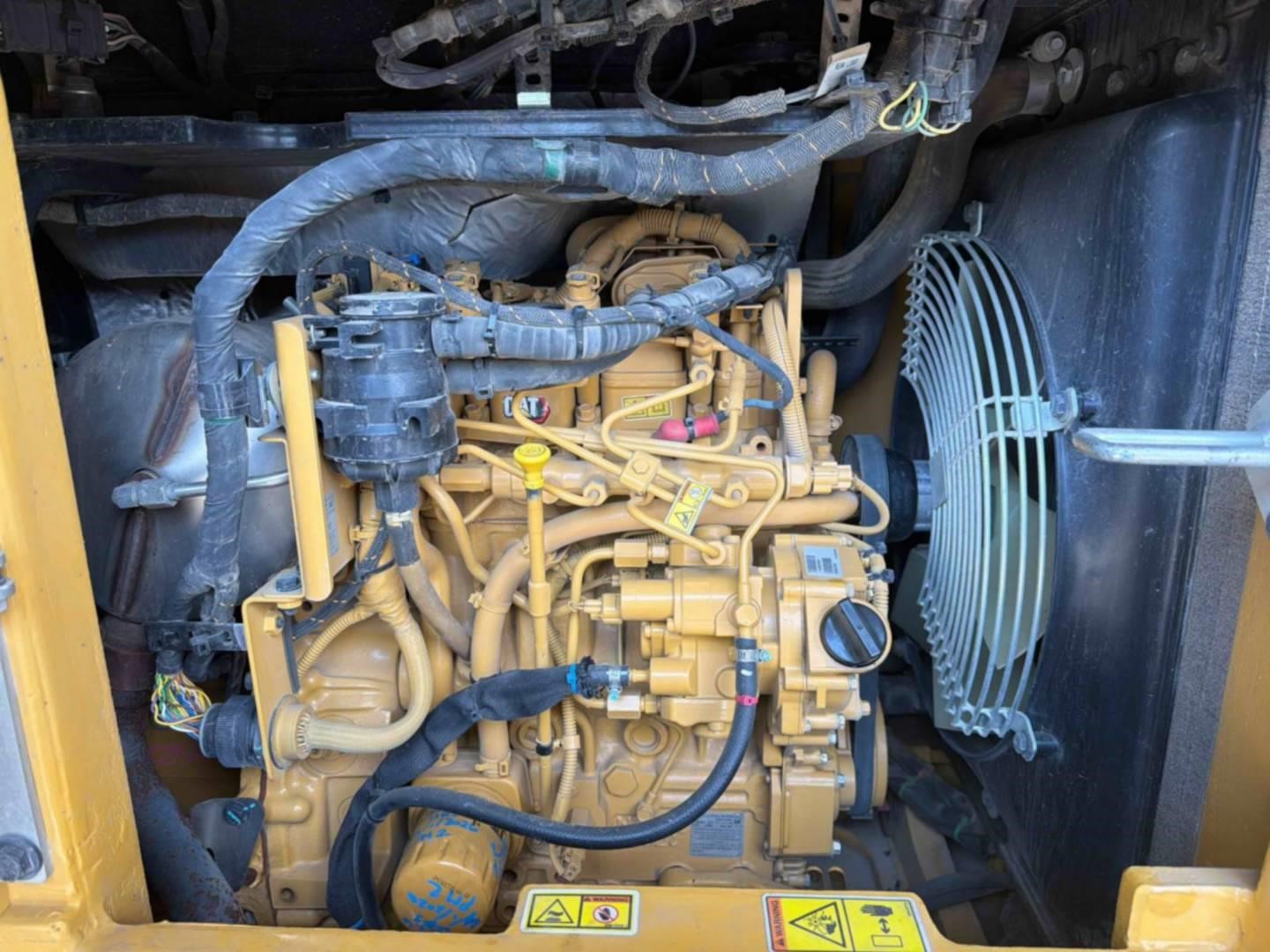 2022 Caterpillar 305