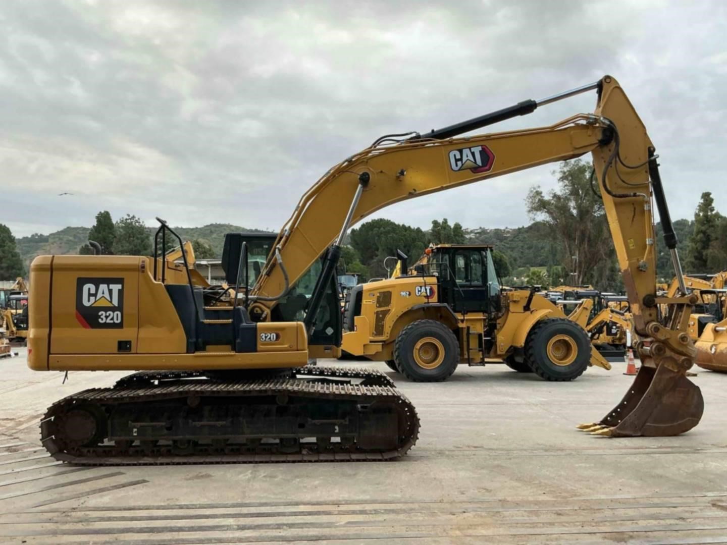 2020 Caterpillar 320