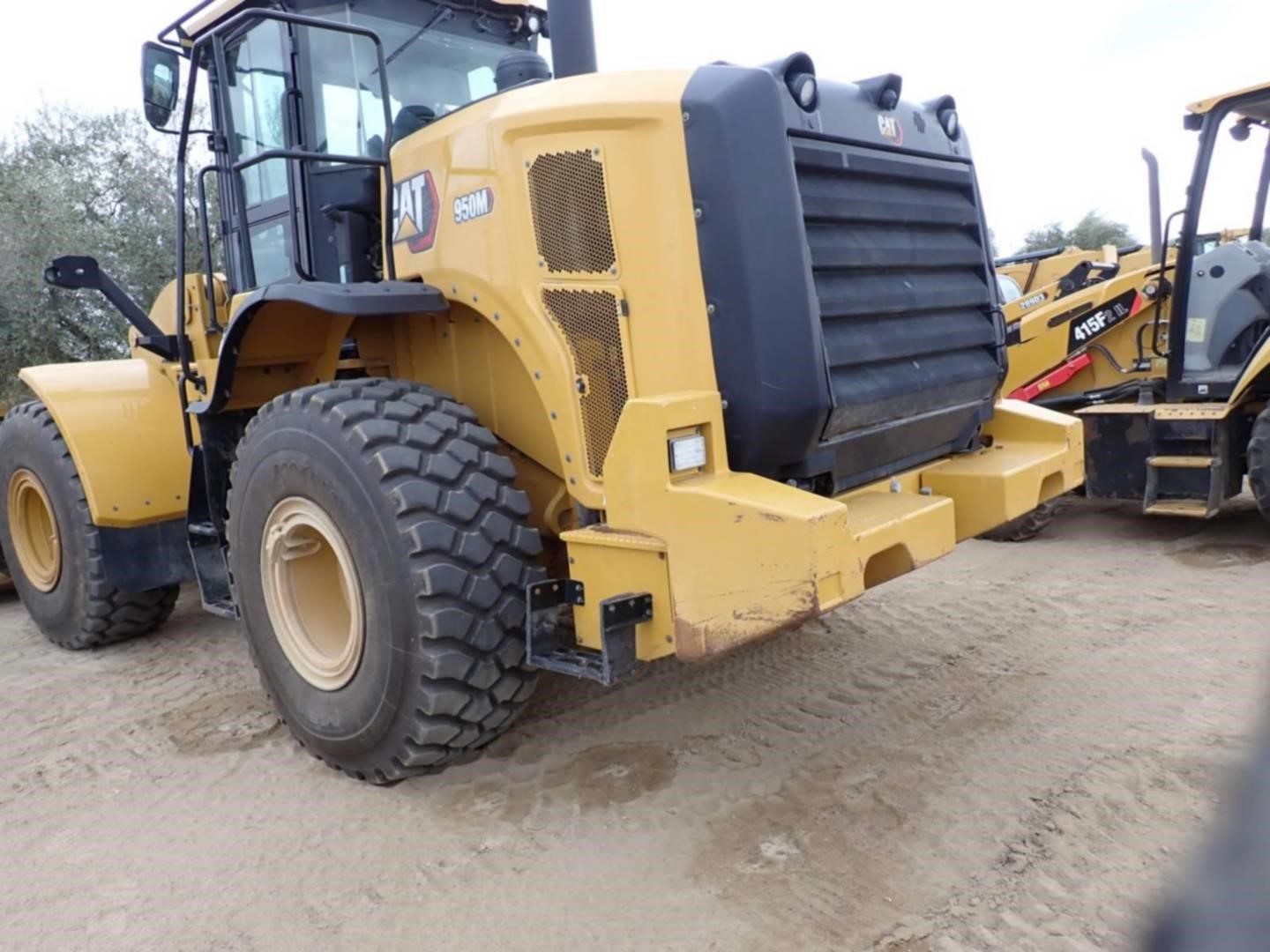 2021 Caterpillar 950M