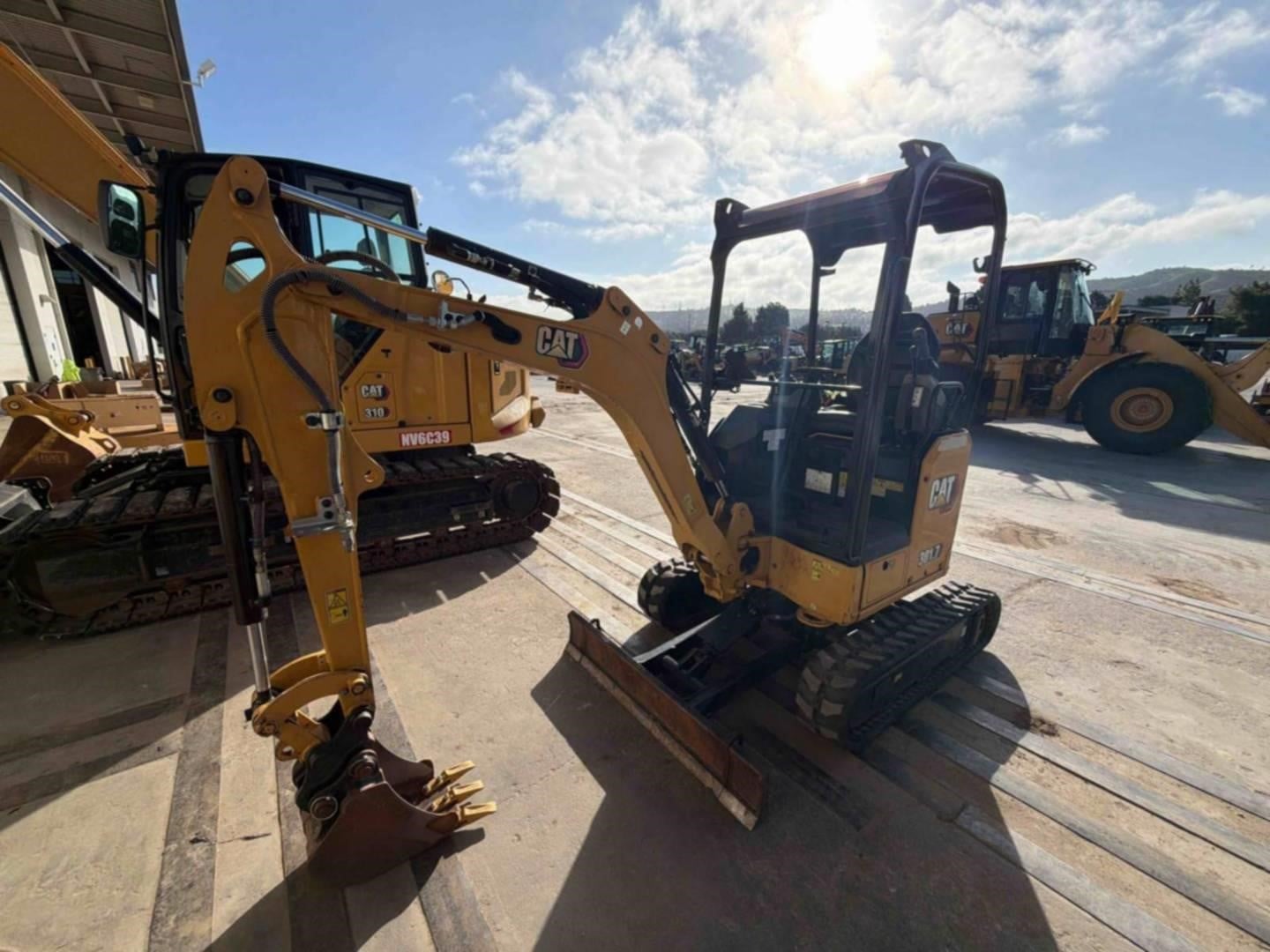 2022 Caterpillar 301.7CR