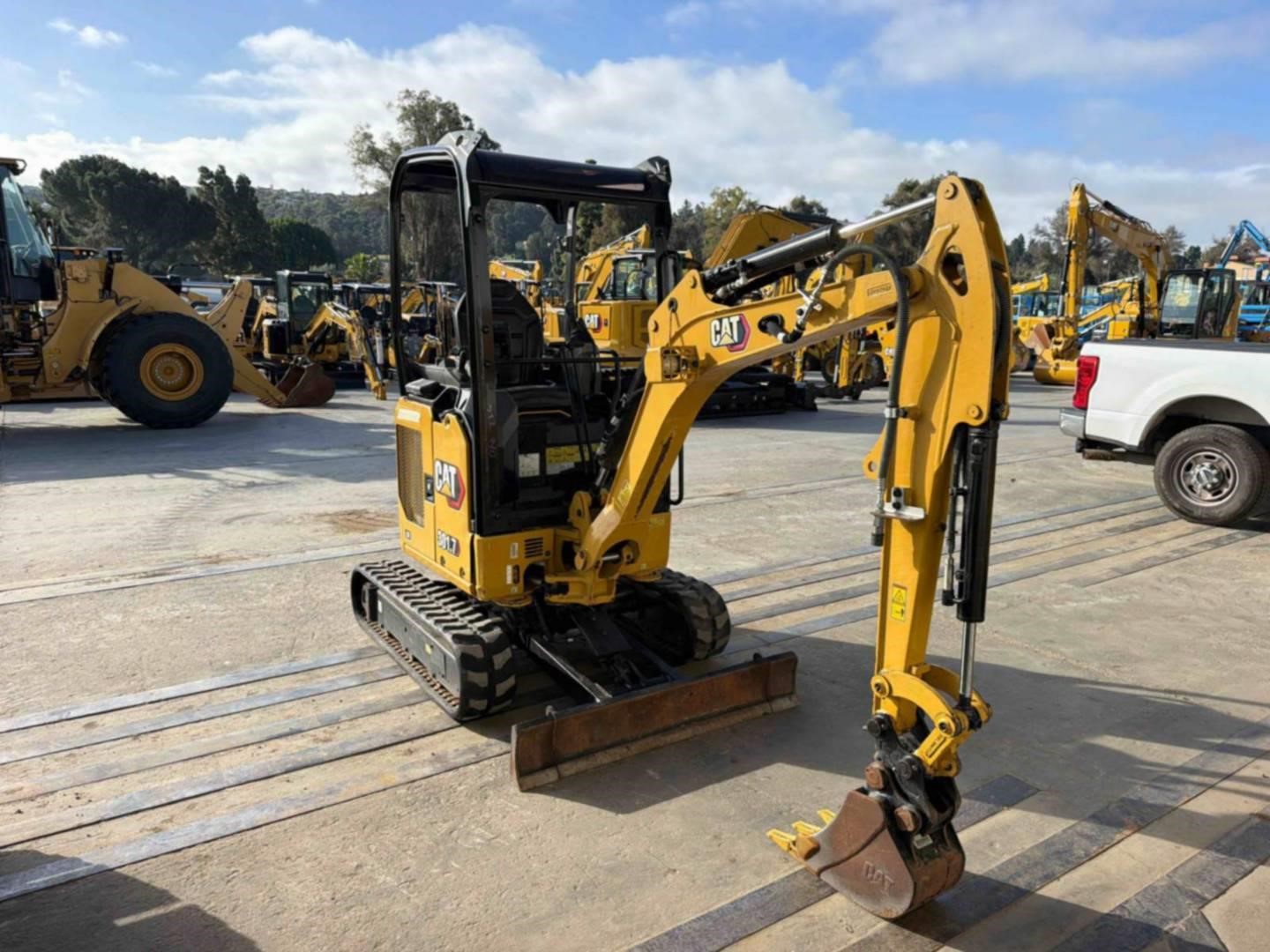 2022 Caterpillar 301.7CR