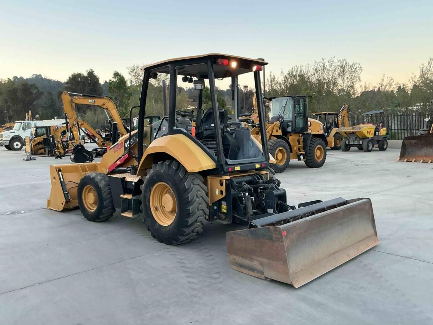 2018 Caterpillar 415F2 IL