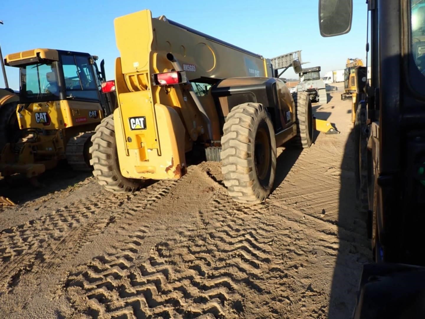 2018 Caterpillar TL1055D