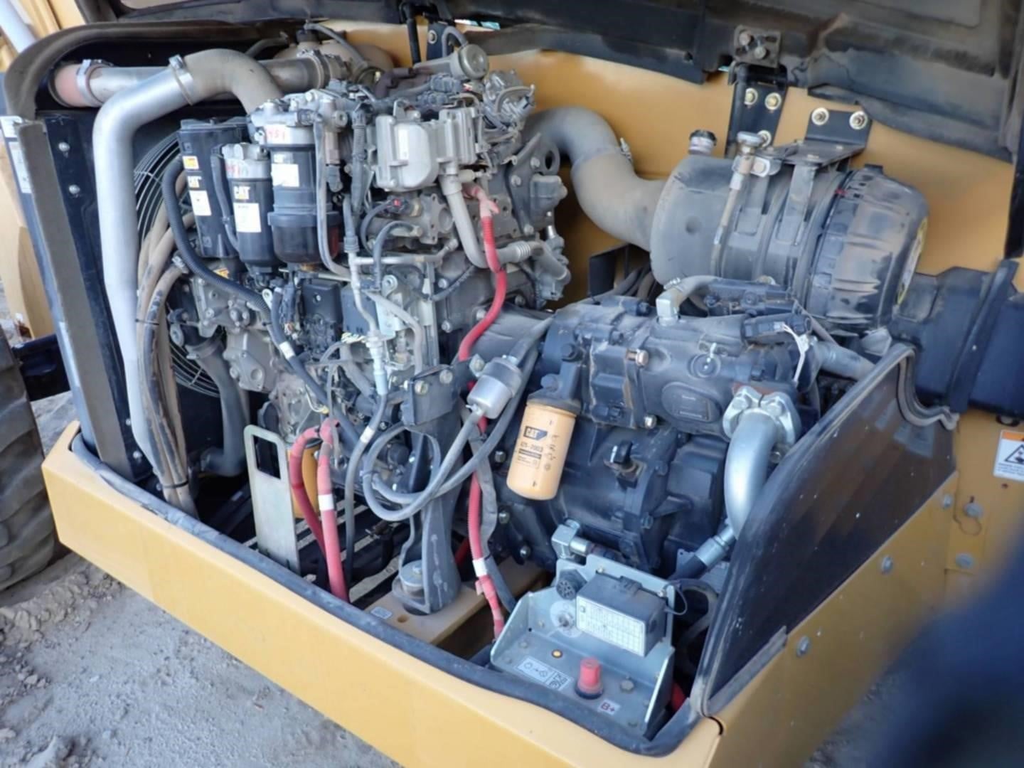 2018 Caterpillar TL1055D