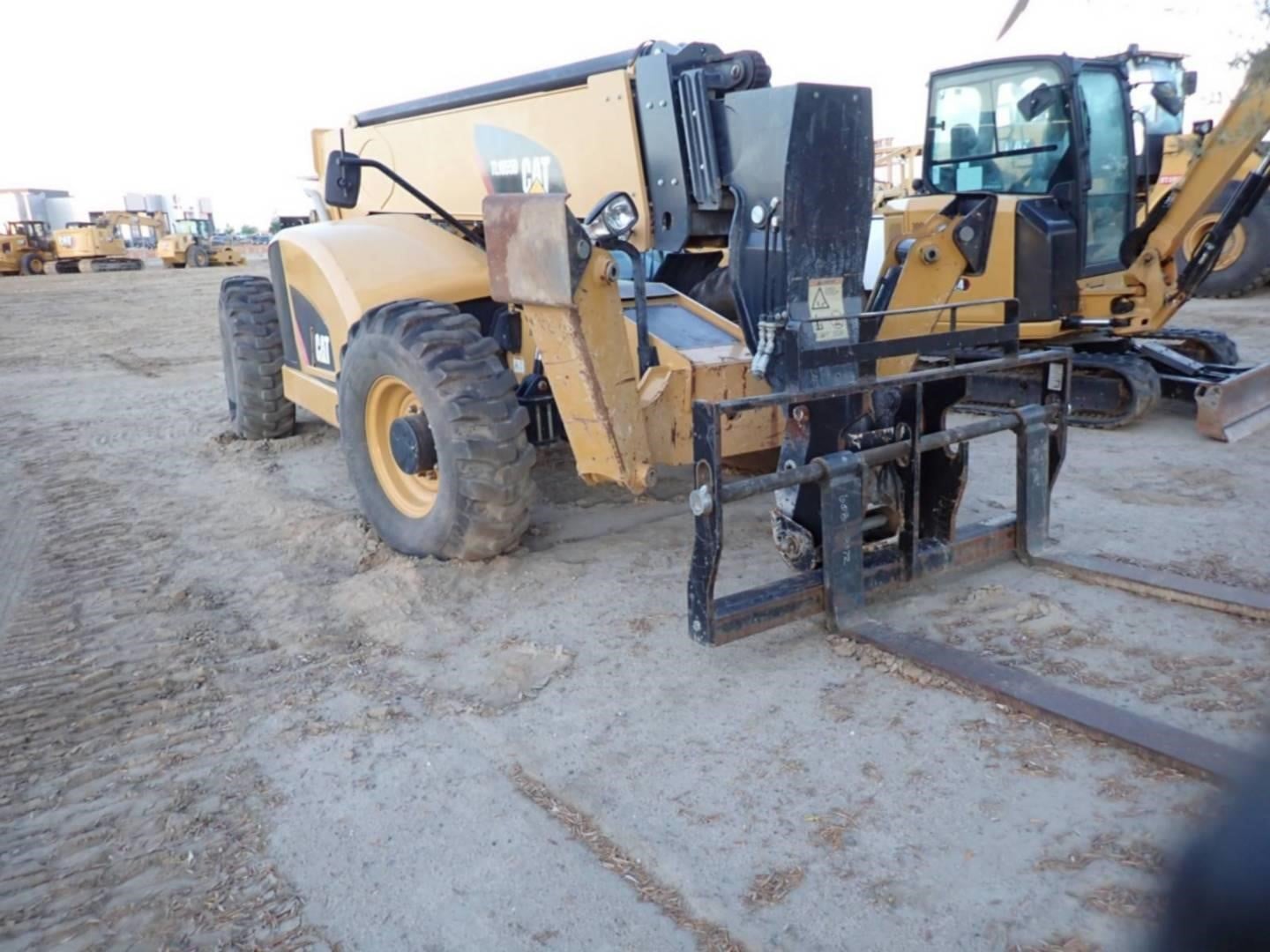 2018 Caterpillar TL1055D