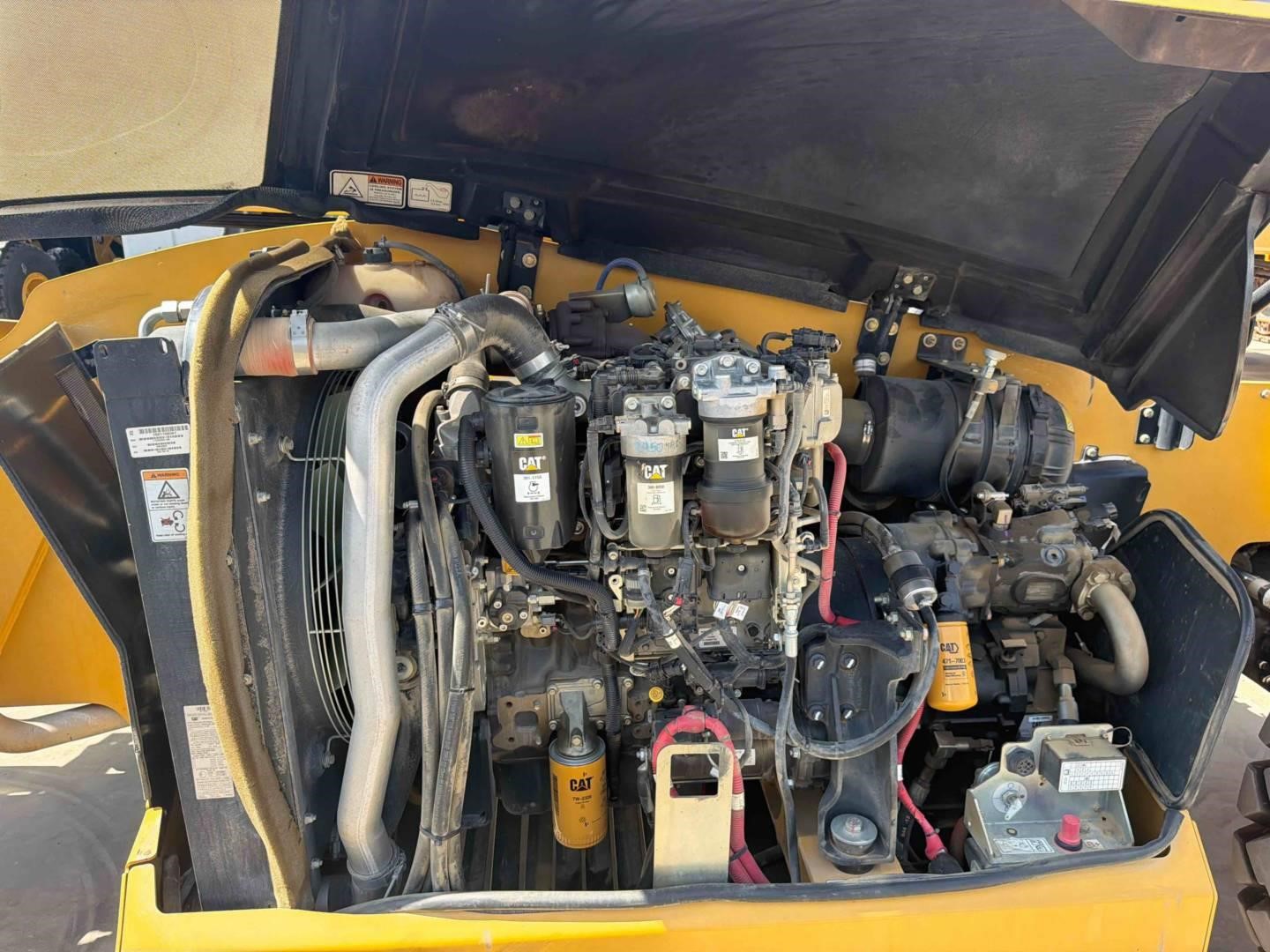 2019 Caterpillar TL1055D