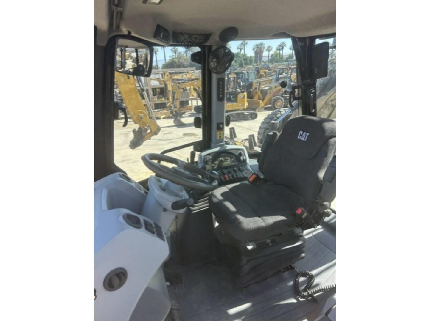 2020 Caterpillar 430F2