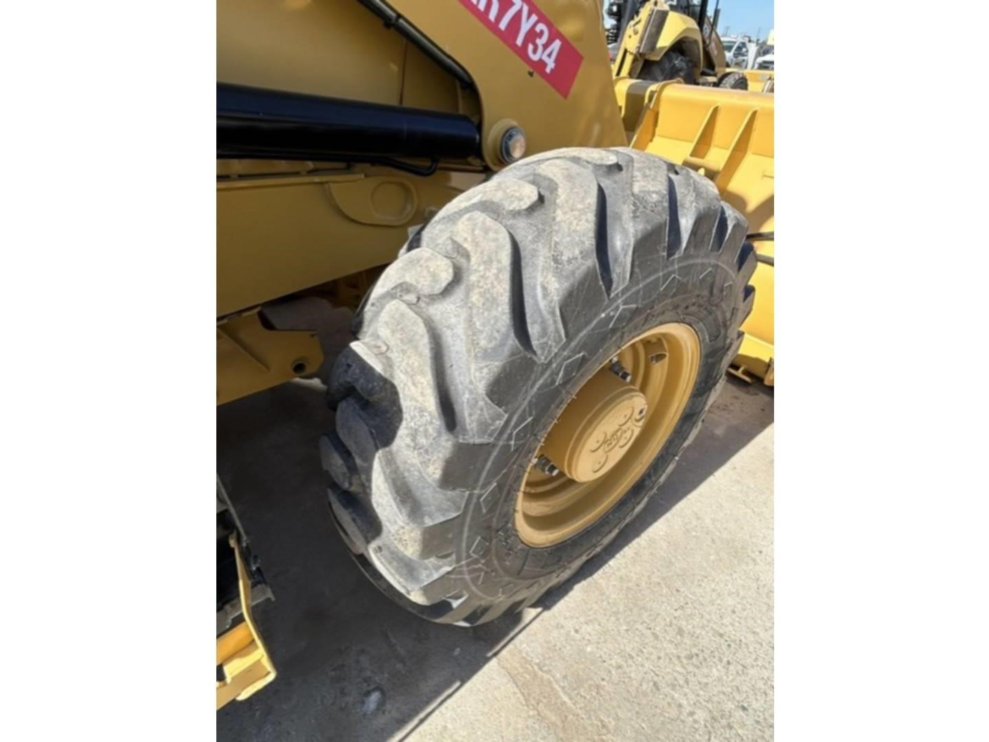 2020 Caterpillar 430F2
