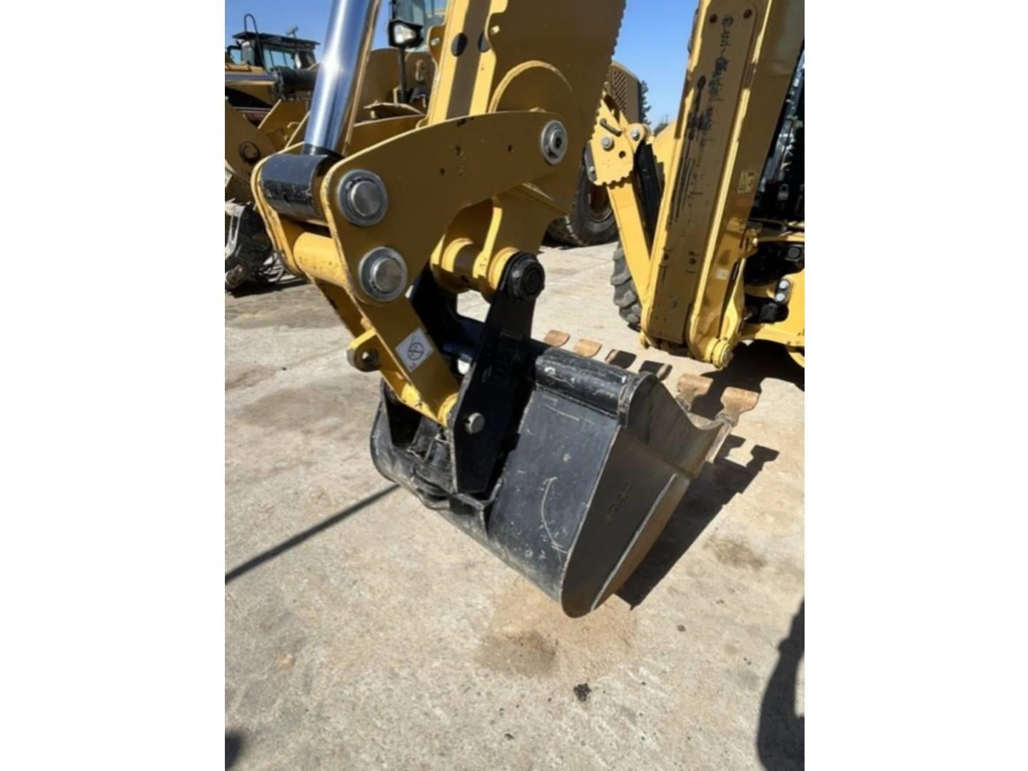 2020 Caterpillar 430F2
