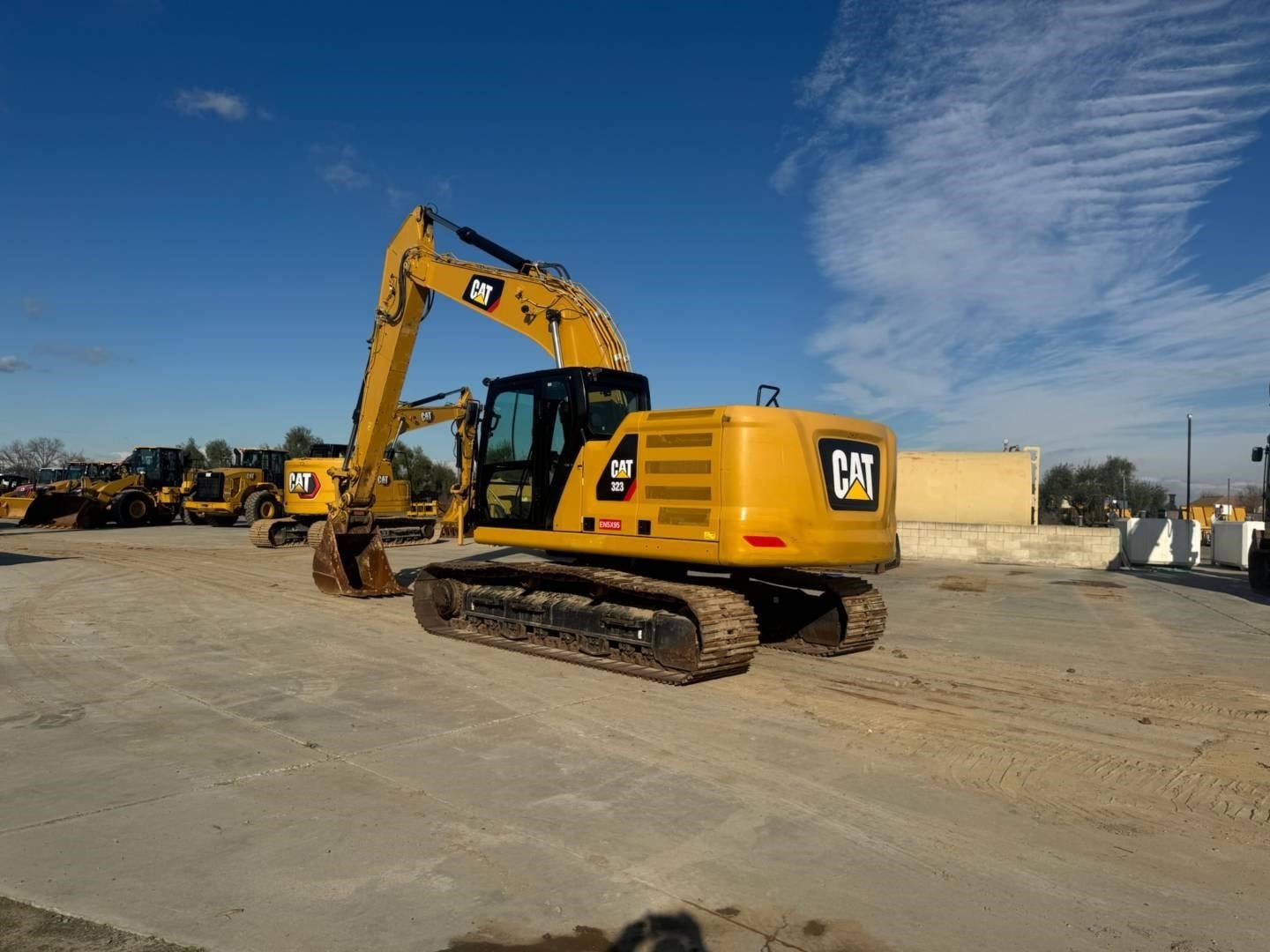 2019 Caterpillar 323