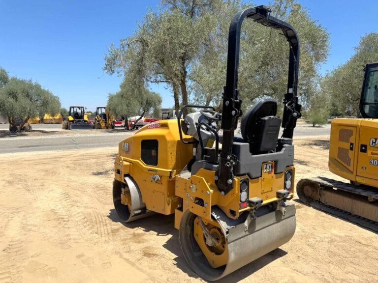 2022 Caterpillar CB2.7 GC