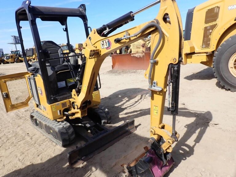2022 Caterpillar 301.7CR
