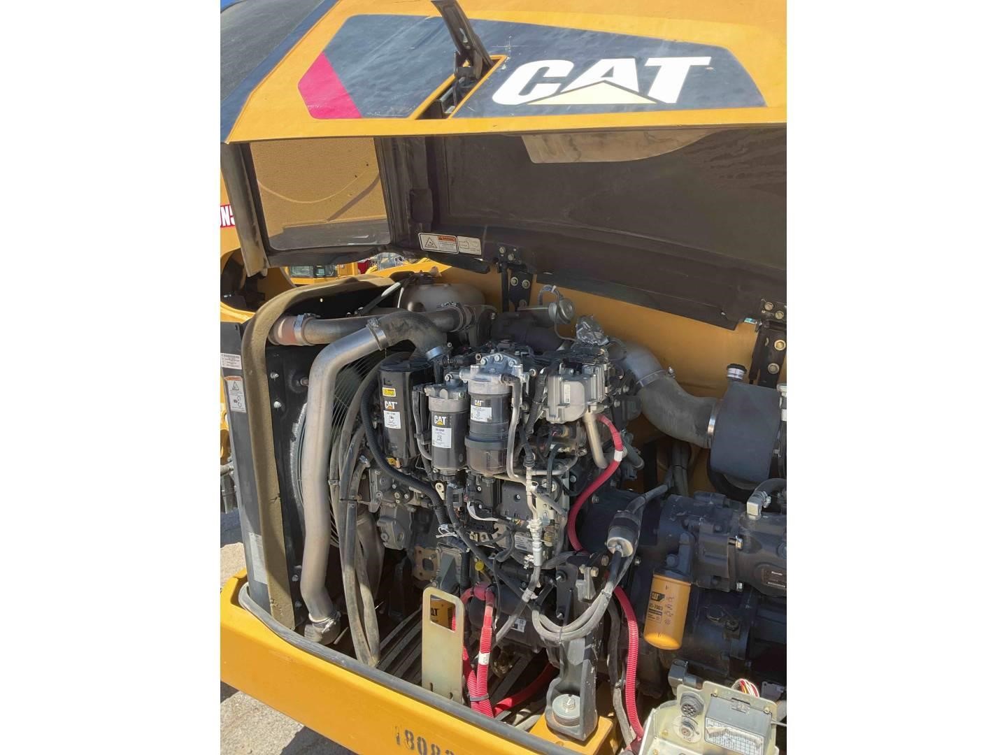 2018 Caterpillar TL1055D