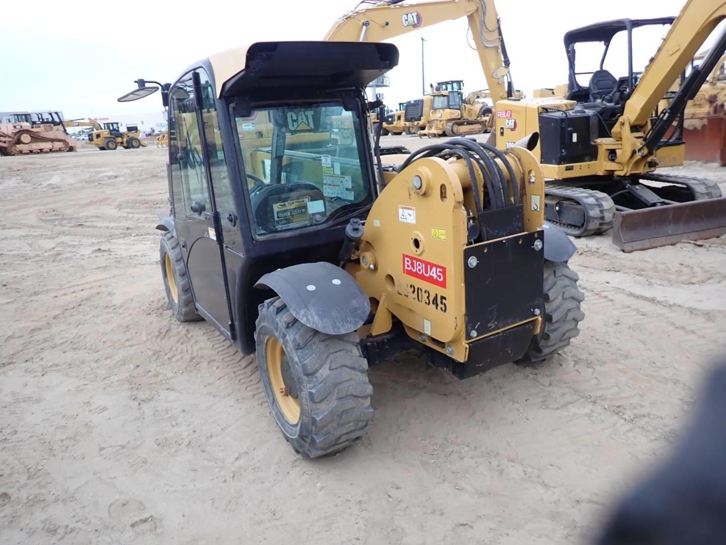 2020 Caterpillar TH255C