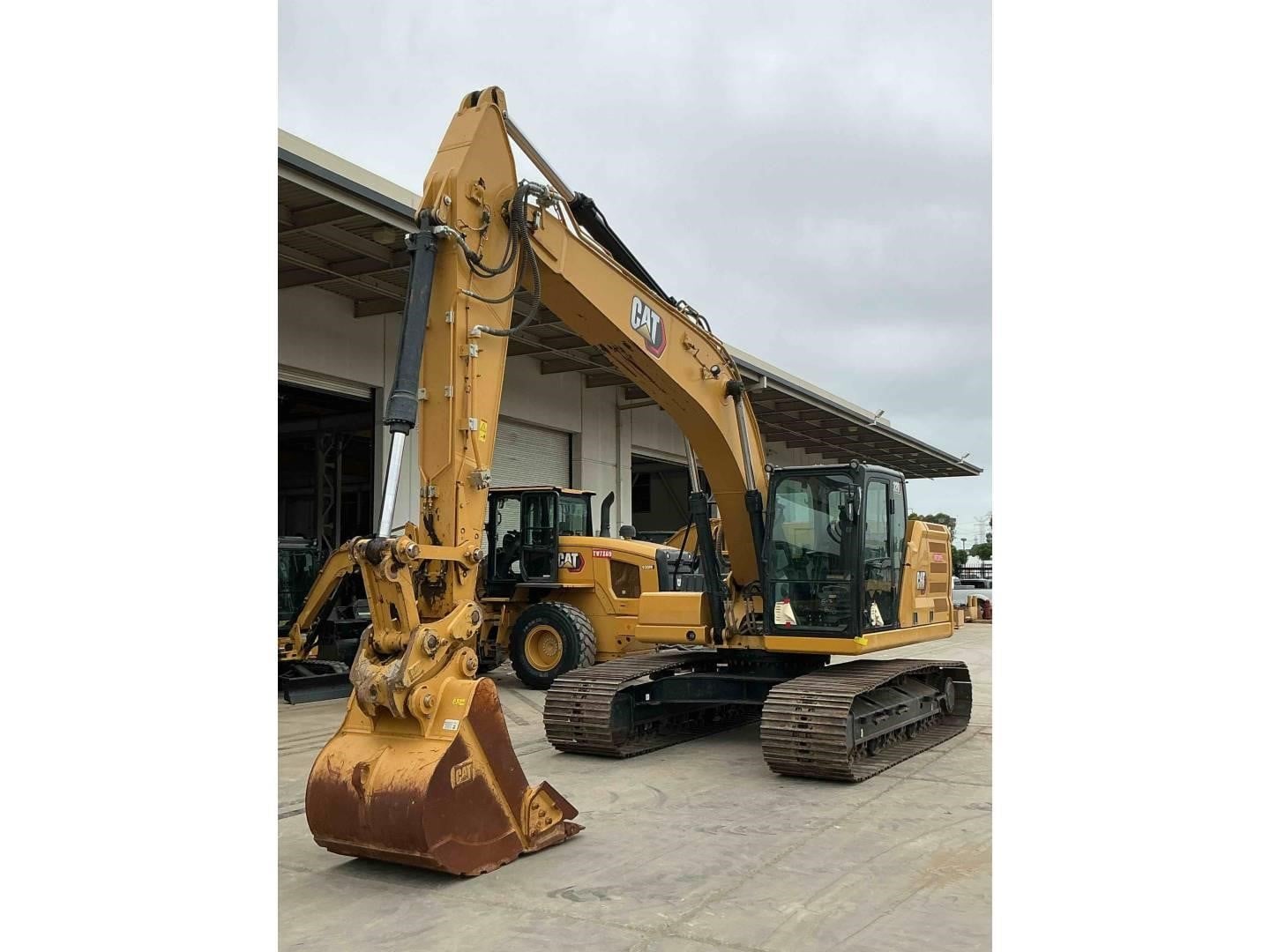 2020 Caterpillar 320