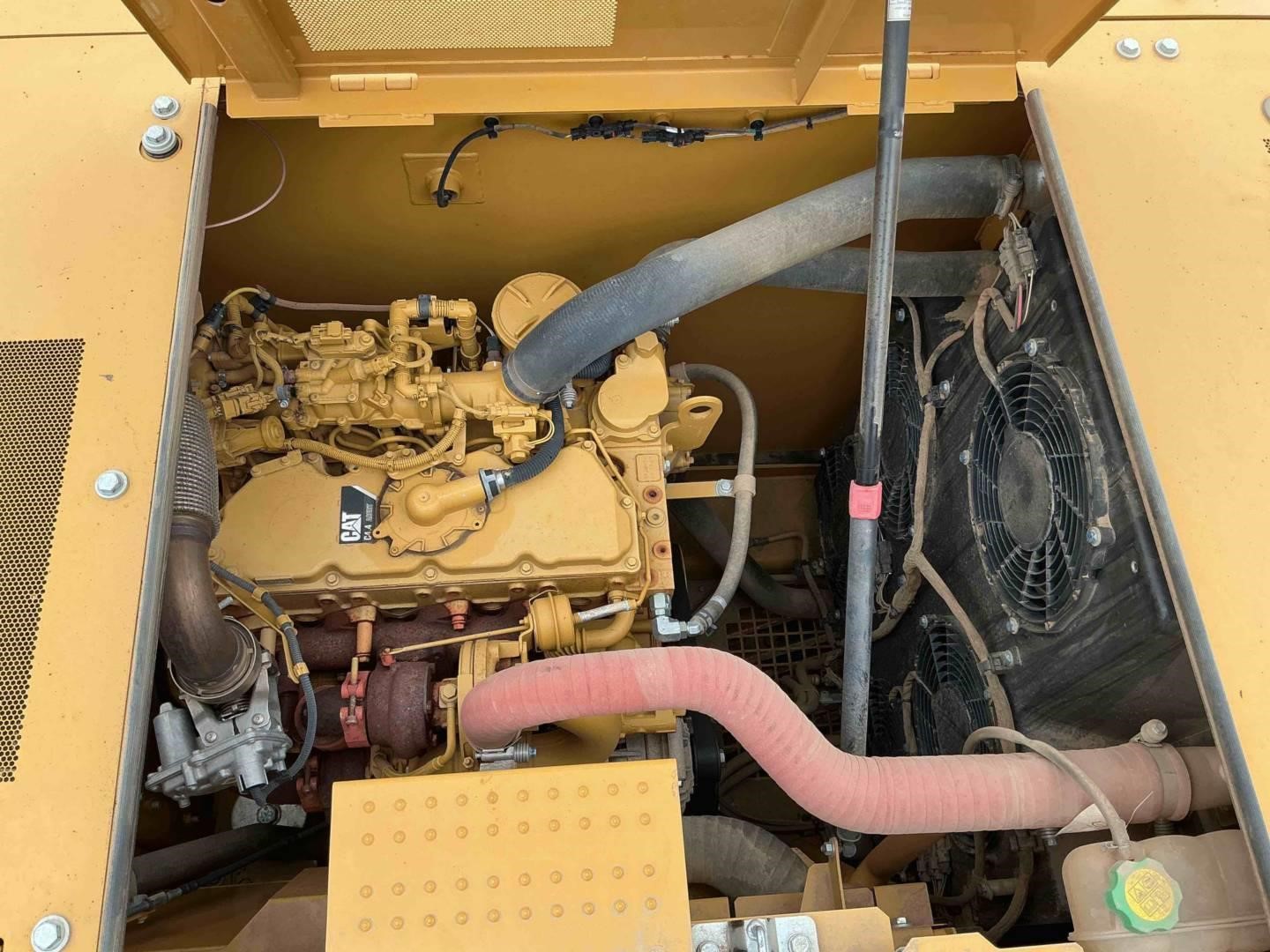 2020 Caterpillar 320